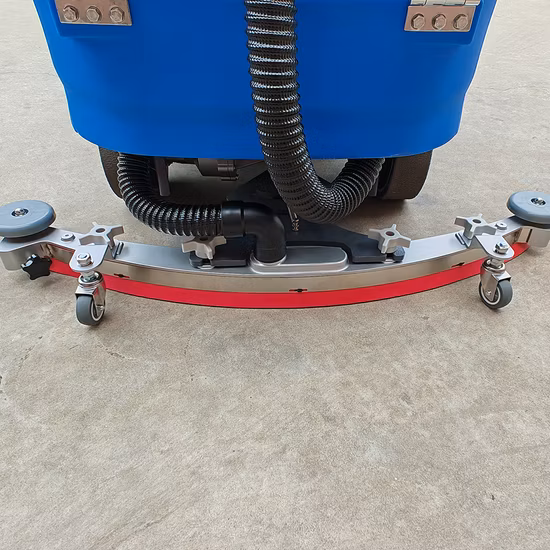 Hocheffiziente, industrielle, batteriebetriebene automatische Scheuersaugmaschine mit großem Tank